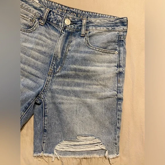 American Eagle Denim Shorts SIZE 6 - Picture 2 of 7